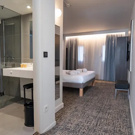 Hotell Novotel Centre Compans Caffarelli 4*