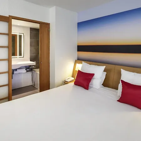 Novotel Centre Compans Caffarelli 4*