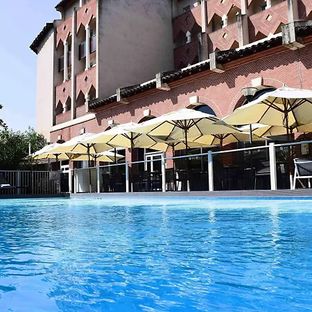 Отель Novotel Centre Compans Caffarelli 4*