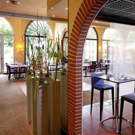 Novotel Centre Compans Caffarelli Hotel 4*