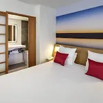 Novotel Centre Compans Caffarelli 4*