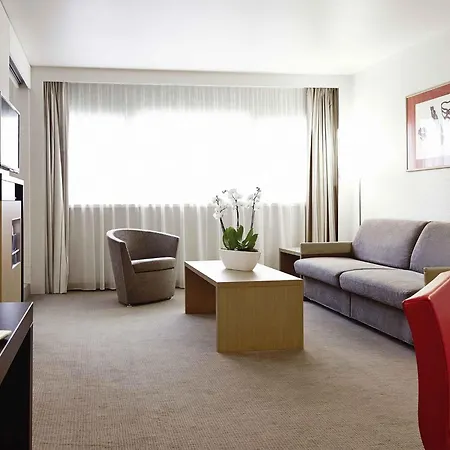 ホテル ノボテル サントル コンパン カッファレッリ 4*
