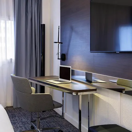 Novotel Centre Compans Caffarelli 4*