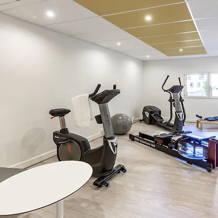 Novotel Centre Compans Caffarelli 4*