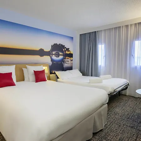 Novotel Centre Compans Caffarelli 4*