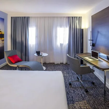Отель Novotel Centre Compans Caffarelli 4*