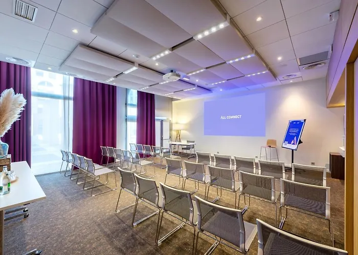 Novotel Centre Compans Caffarelli 4*