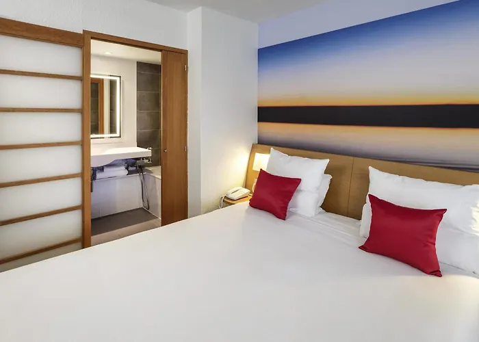 Novotel Centre Compans Caffarelli 4*