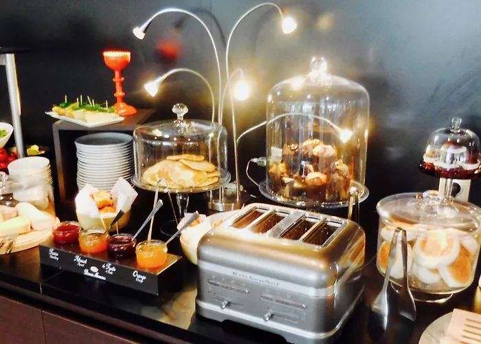 Hotel Novotel Centre Compans Caffarelli 4*