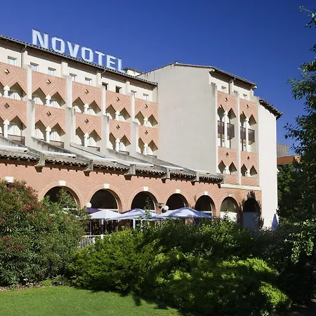 מלון Novotel Centre Compans Caffarelli 4*